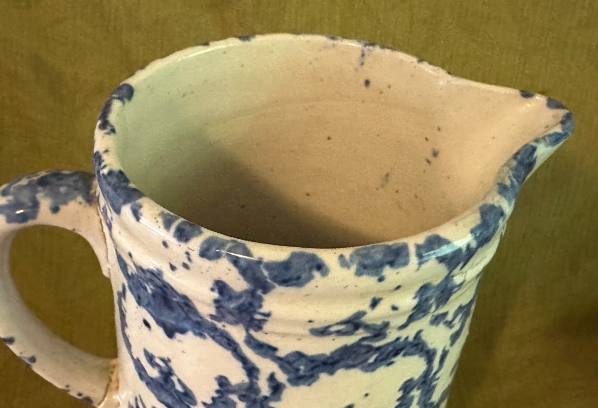 Antique Blue & White Stoneware Strong Example: CHAINLINK Spongeware Pitcher4